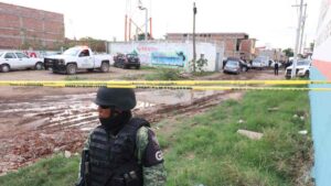 Narcos persiguen a adictos en recuperación dentro de anexos