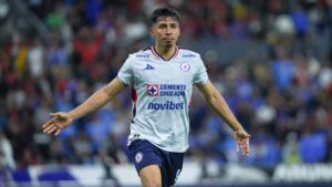 Ángel Sepúlveda salva a Cruz Azul con hat trick en emocionante empate ante Atlas