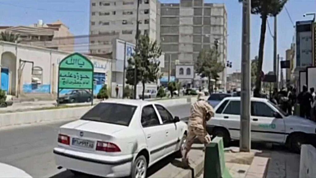 Ataque terrorista en Irán deja al menos 5 muertos