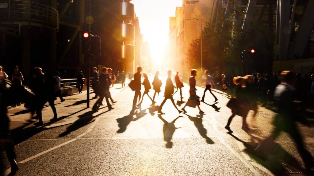 Caminar rápido puede decir mucho de la personalidad