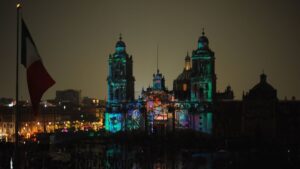 Catedral critica espectáculo “Memoria Luminosa” en el Zócalo por “mensajes ofensivos a la fe”