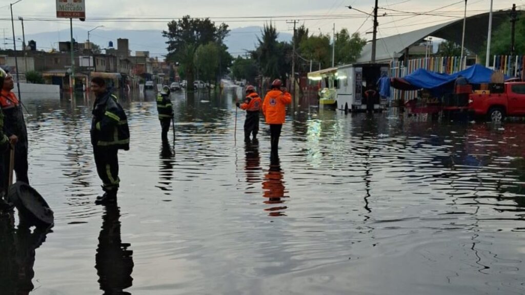 CDMX activa alerta triple por lluvias en sus 16 alcaldías