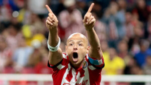 “Chicharito” Hernández causa polémica por comentarios sexistas; exigen castigo