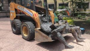 Alcaldesa en Cuauhtémoc defiende retiro de estatuas del “Che” y Fidel en CDMX