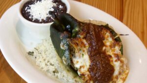 Chiles rellenos, deliciosos pero ¿son saludables?