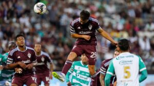 Colorado Rapids vence a Santos en un tenso partido que terminó en pelea