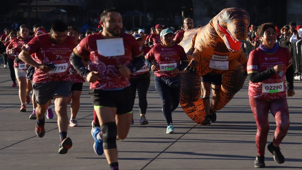 como-forrest-gump-captan-a-mujer-corriendo-en-periferico-ecologico-de-puebla