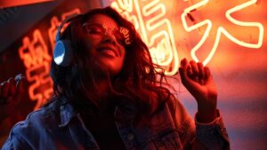 ¿Qué tan “cool” o “genial” eres? Estudio revela 6 rasgos característicos de este tipo de personas