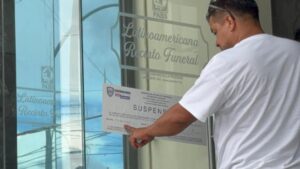 Ciudad Juárez: indignación por cuerpos hallados en crematorio; suspenden funeraria y Fiscalía se llena de familiares
