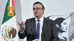 Paquete fiscal aprobado por EE.UU. no va a afectar a México: Ebrard