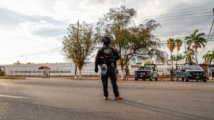 Repunta violencia en Sinaloa, con balacera en centro comercial de Culiacán y 9 ejecutados en un día