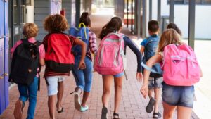 Colegiaturas, uniformes y útiles: lo que sí y no pueden exigir las escuelas privadas