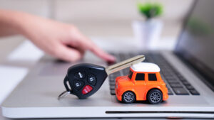 ¿Vas a comprar un coche por internet? Podrían tratar de asaltarte o lastimarte: “Mi hermano murió”