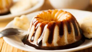 Cómo preparar flan de chocolate blanco de manera sencilla y deliciosa