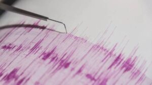 Sismos de 5.8 y 5.7 grados sorprenden a Guatemala  