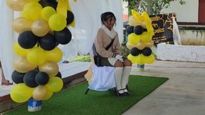 Se gradúa Yaquelin, la única alumna de una telesecundaria en Guerrero