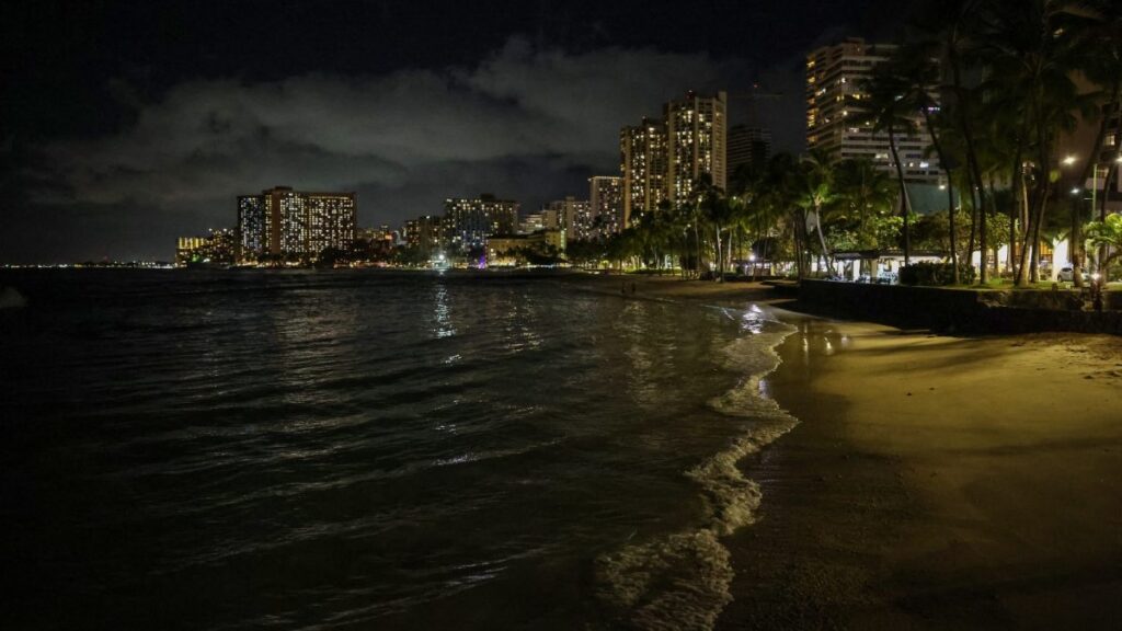 Hawái bajó la alerta por tsunami