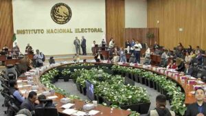 Sancionan a partidos con 32 mdp por adeudos fiscales