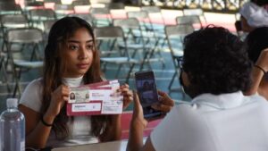 Documentos para recibir más de 8 mil pesos de Jóvenes Construyendo el Futuro