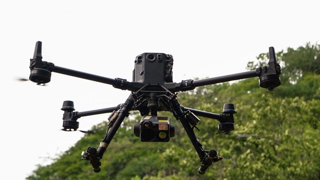 lanzan-explosivo-con-dron-a-instalaciones-de-la-policia-municipal-de-uriangato-guanajuato