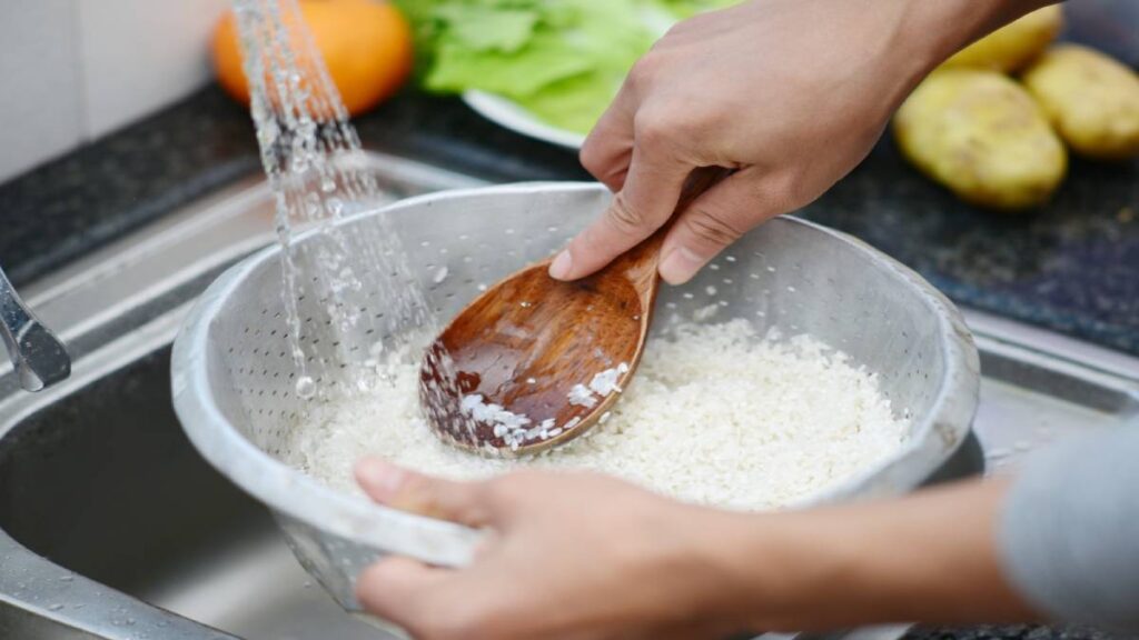 ¿Es absolutamente necesario lavar el arroz? Esto dice una experta