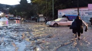 Lluvias atípicas causan destrozos en Tepatitlán, Jalisco; corriente arrastra a motociclista
