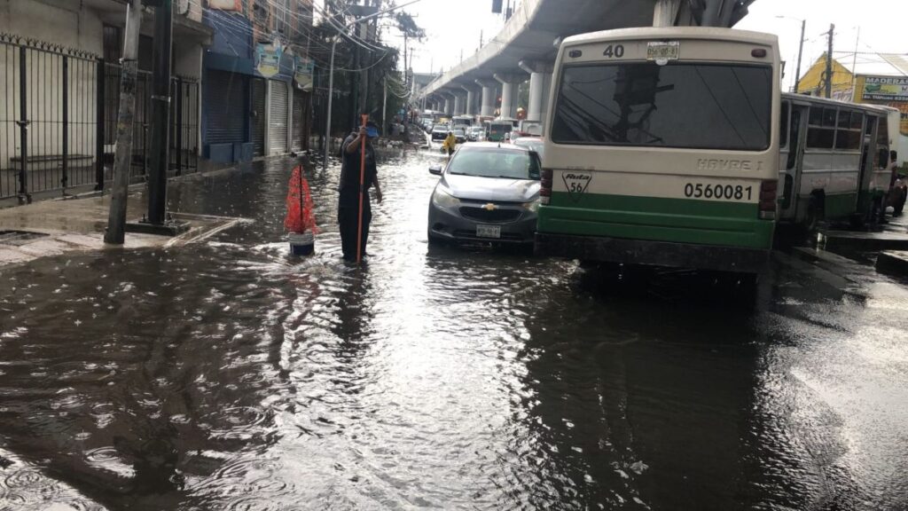Lluvias dejan inundaciones en la CDMX