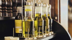 Cambiar la mantequilla por aceites vegetales podría ayudarte a vivir más, según Harvard