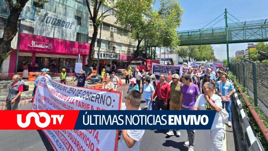 Marcha de transportistas rumbo al Zócalo CDMX
