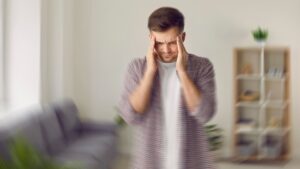 ¿Mareo al levantarte? Así puedes saber si es una señal de alarma
