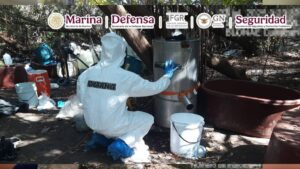 Decomisan casi 5 toneladas de metanfetamina y desmantelan 2 laboratorios en Sinaloa