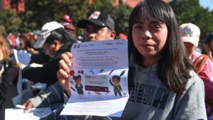 CDMX depositará de 970 a mil 180 pesos por estudiante en agosto