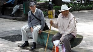 ¿Quiénes se pueden inscribir a la Modalidad 40 del IMSS y recibir hasta 50 mil pesos de pensión?