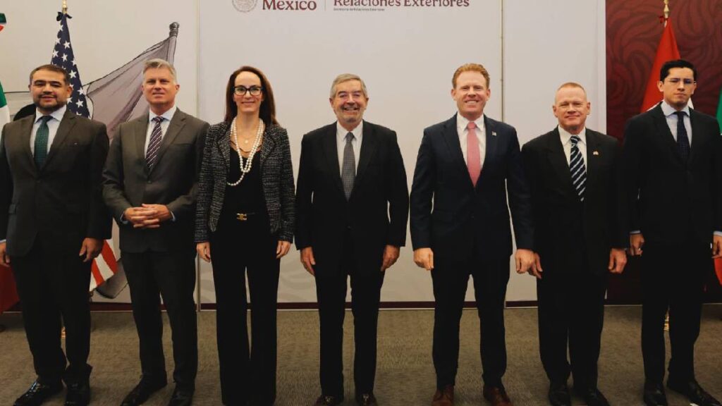 México, EE. UU. y Canadá afinan detalles rumbo al Mundial 2026. Cancillería reitera apoyo global para el torneo.