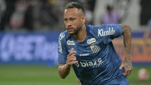 Neymar se convierte en Batman: compra un Batimóvil de casi 28 millones de pesos mexicanos
