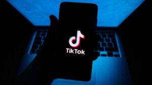 TikTok lanza “Notas al pie” en EE. UU. para contextualizar videos