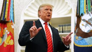 Pide Trump a sus simpatizantes de MAGA parar los ataques por el caso Epstein y enfocarse en el “fraude electoral” de 2020