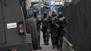 Ataques armados contra civiles en Ecuador dejan 14 muertos