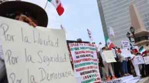 Con movilizaciones en el país, ciudadanos exigen anular elección judicial