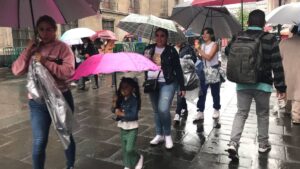 Activan Alerta Amarilla por lluvias y granizo en nueve alcaldías de la CDMX