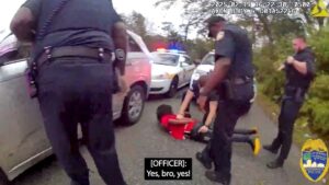 Policía de Jacksonville publica video completo del arresto de William McNeil; asegura que hubo advertencias previas