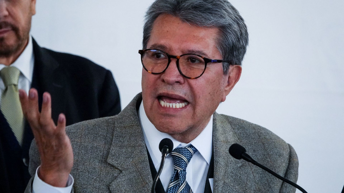 Ricardo Monreal reaparece en San Lázaro tras vacaciones en Europa - UnoTV