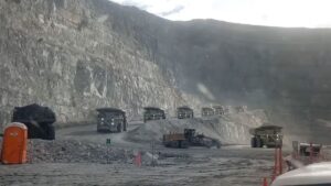 Roban otra vez el tráiler donde sustrajeron mineral de oro y plata en Jalisco