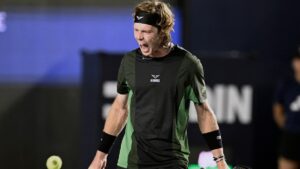 Andrey Rublev se mantiene como favorito en ganar el Abierto de Los Cabos al vencer a Emilio Nava