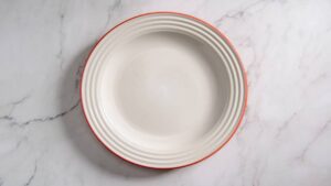 ¿En qué ayuda la sal para lavar los platos? Tiene 4 propiedades que actúan como agente limpiador