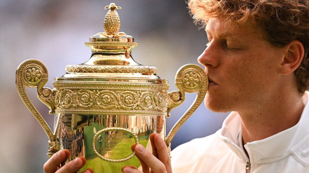 ¡Dulce revancha! Jannik Sinner gana en Wimbledon tras derrotar a Carlos Alcaraz