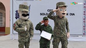 Samuel cumple sueño de ser soldado por un día en Michoacán