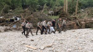 Suman 43 muertos por inundaciones en Texas
