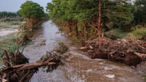 Tifón Danas: 3 mil evacuados en Taiwán por deslaves e inundaciones