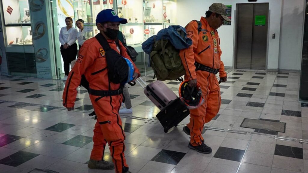 Topos Azteca rumbo a Texas